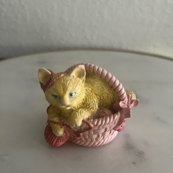Vintage Calico kittens Priscilla Hillman 1997 Russ & Bernie Co. Kitty with Yarn - Picture 7 of 11